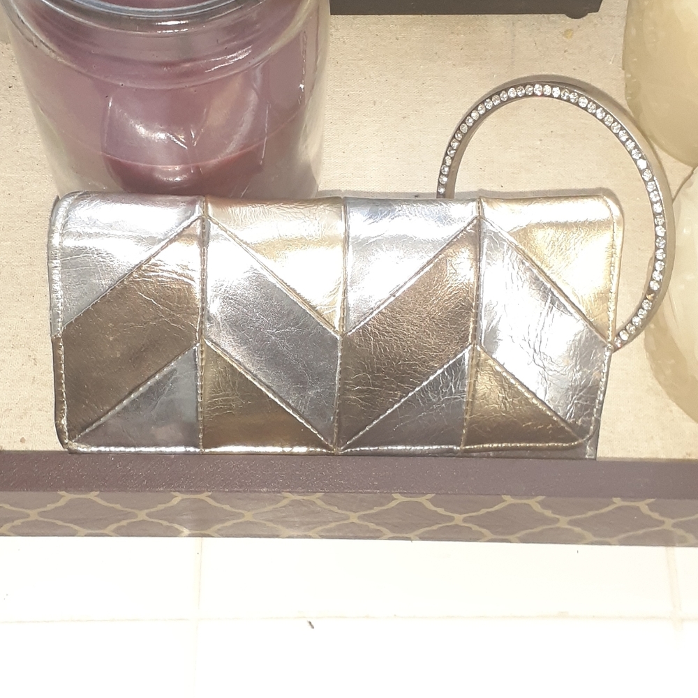 Wristlet - Picture 5 of 5